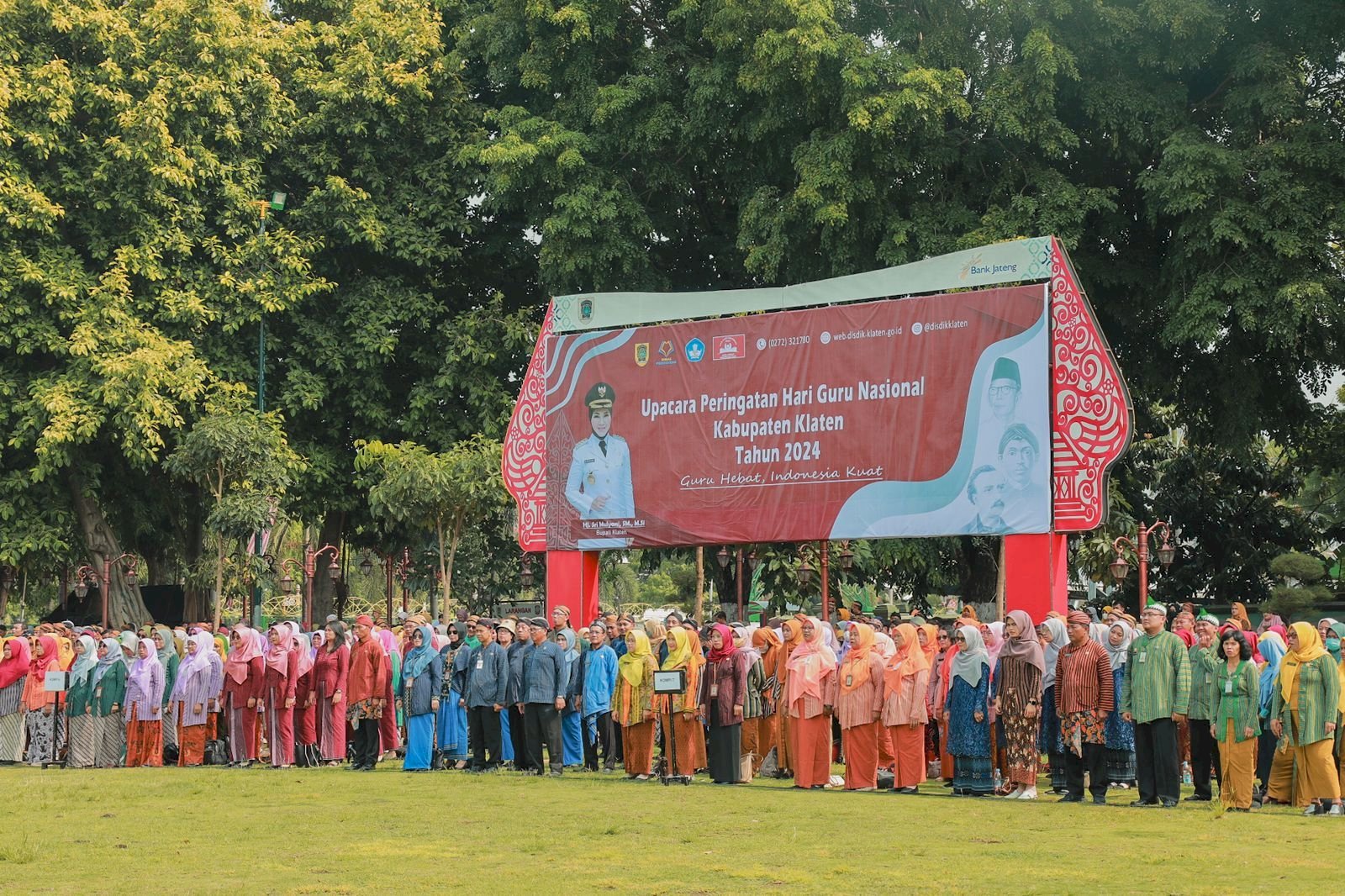 Upacara Hari Guru Nasional 2024